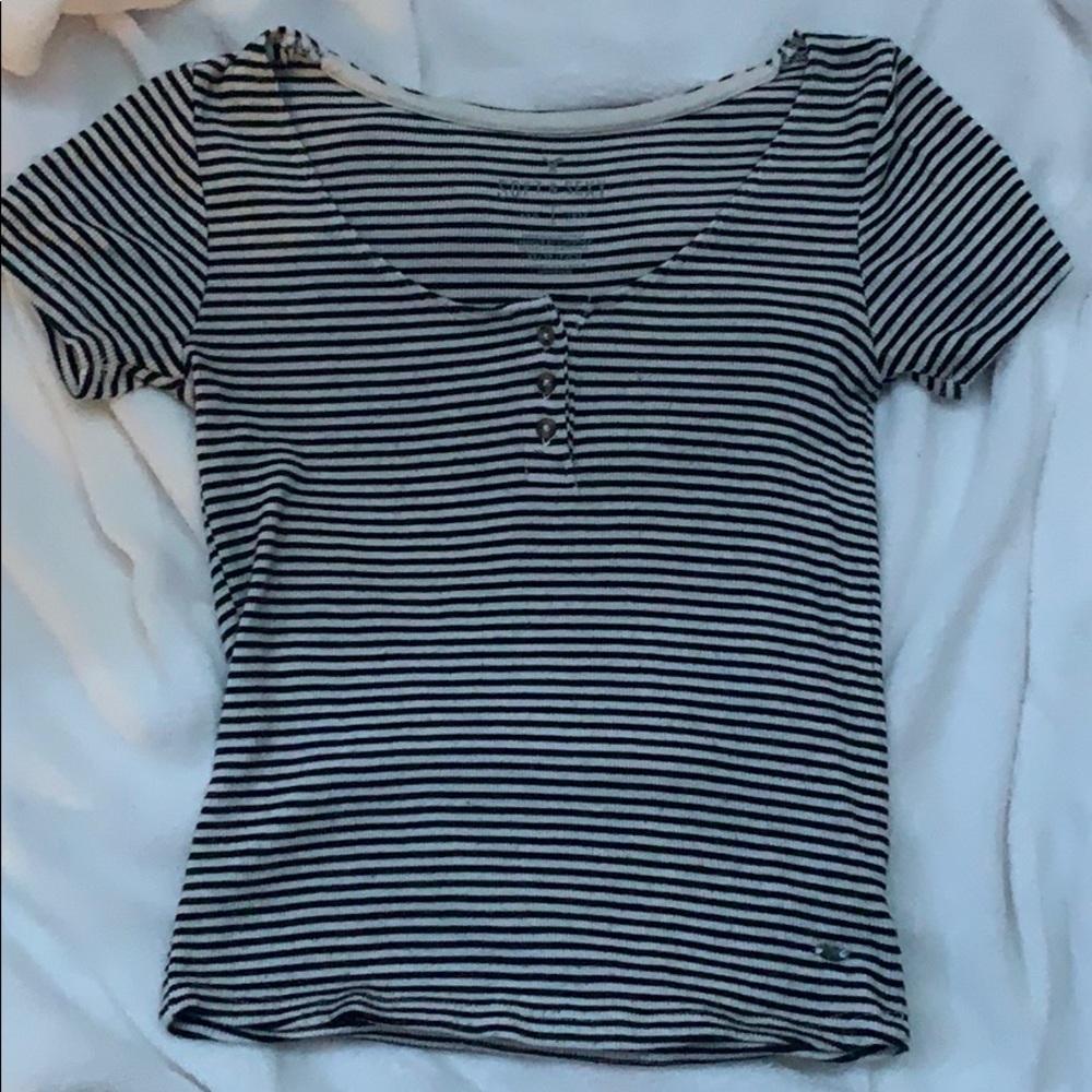 american eagle tshirt